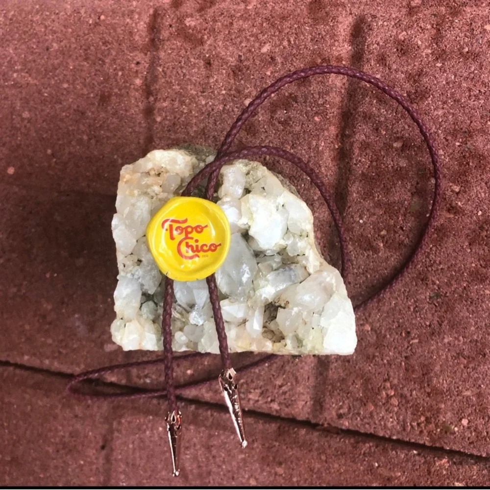 Topo Chico Bottle cap Bolo Tie Metal Tips maroon burgundy metal tips gift - Picture 1 of 4